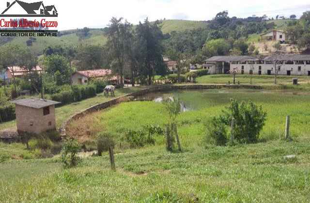 Sitio com 14 alqueires de área tratoravel e rico em água na cidade de  Pinhalzinho-SP.  - Foto 1 de 16